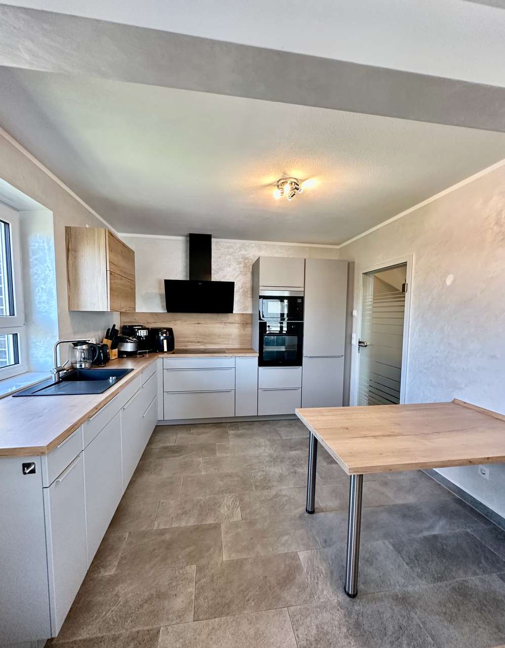 VERKAUFT!Charmante Eigentumswohnung mit zwei Balkonen Kaminmöglichkeit vorhanden