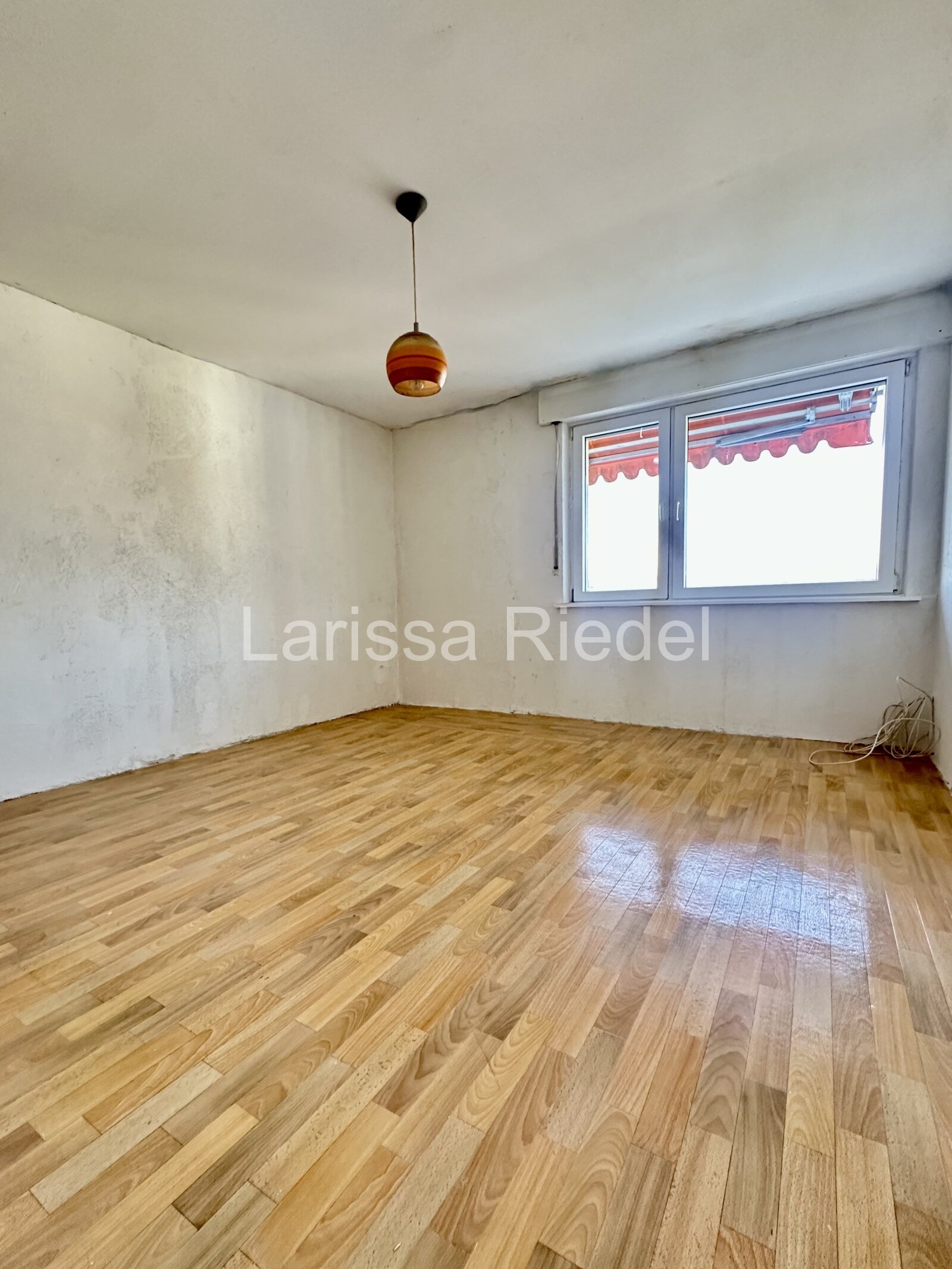 Gut geschnittene Eigentumswohnung mit Balkon und Stellplatz in ruhiger Wohnlage von Heepen.