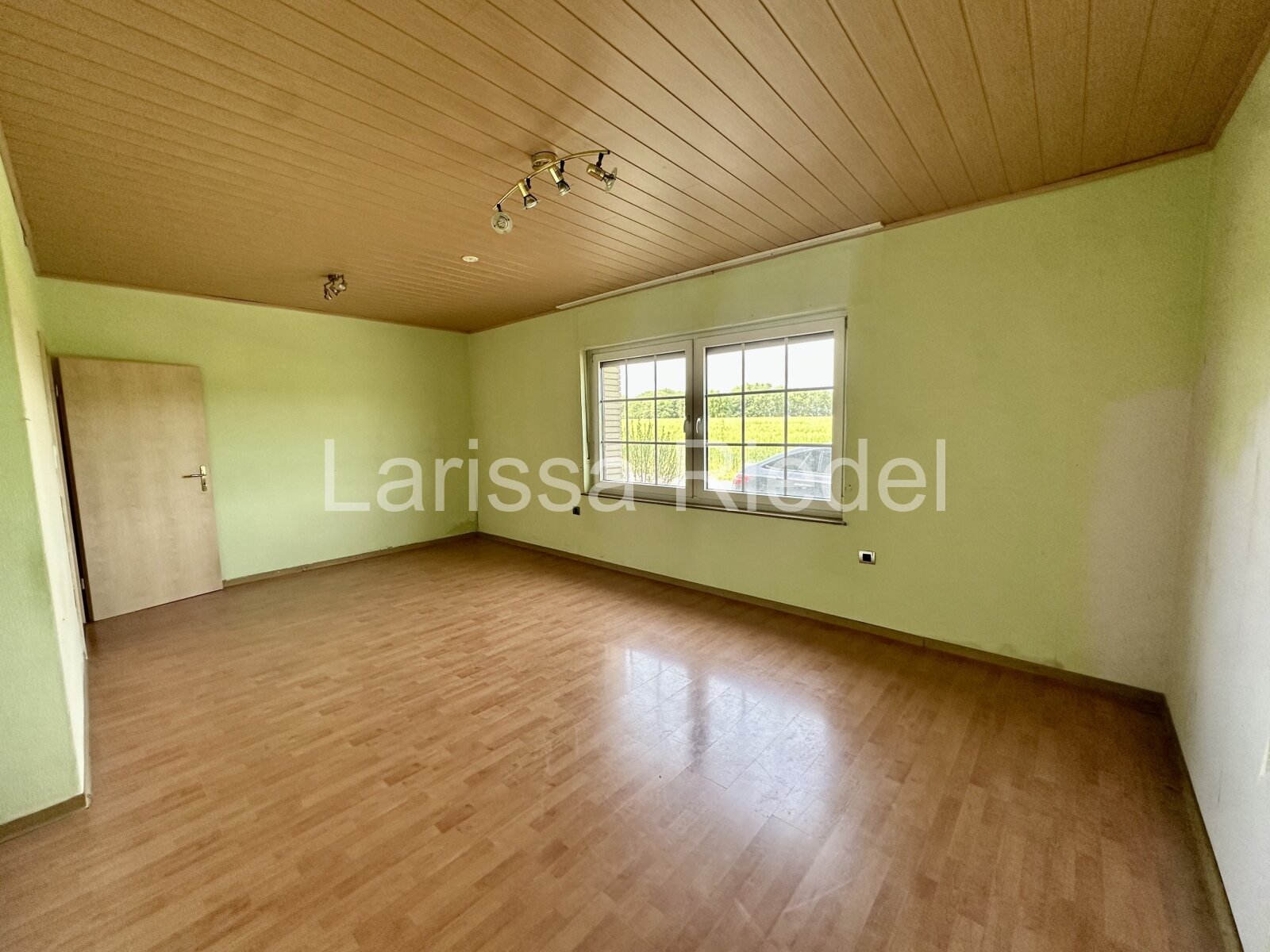 Preis auf Anfrage !Charmantes Zweifamilienhaus mit großzügigem Grundstück in idyllischer Lage von Georgsmarienhütte-Holsten-Mündrup.