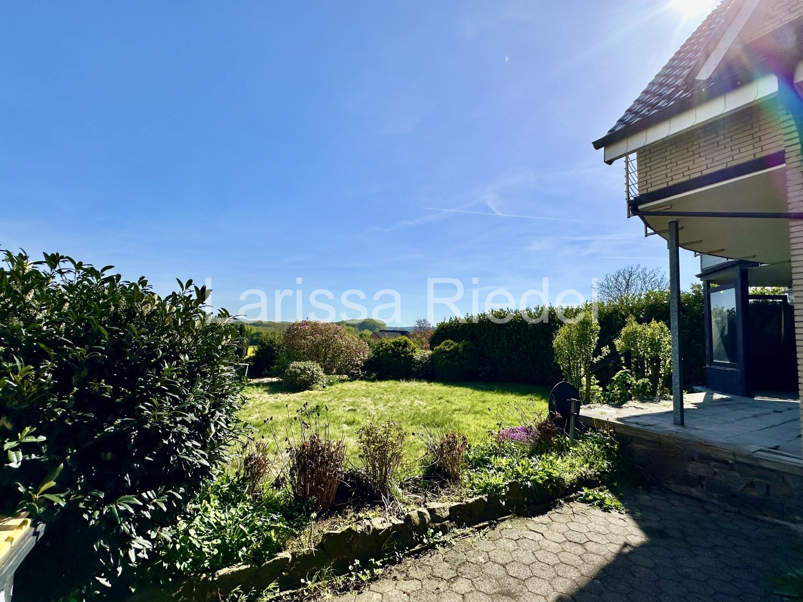 Preis auf Anfrage !Charmantes Zweifamilienhaus mit großzügigem Grundstück in idyllischer Lage von Georgsmarienhütte-Holsten-Mündrup.