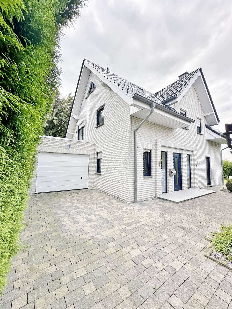 Hilter a.T.W: RESERVIERT! Charmantes Einfamilienhaus in Hilter – Komfort und Stil auf großzügigem Grundstück. 